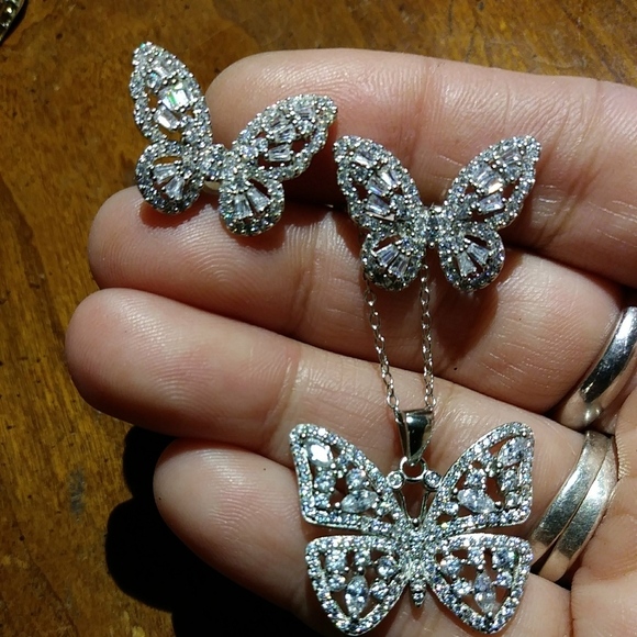 Nwot sterling silver CZ butterfly set marked 925 - Picture 1 of 11